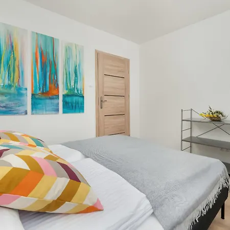 Apartment Narutowicza Bright & Comfy Downtown By Renters *