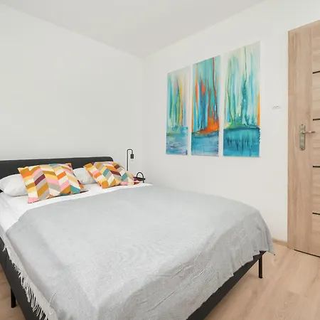 Narutowicza Bright & Comfy Downtown By Renters Apartment