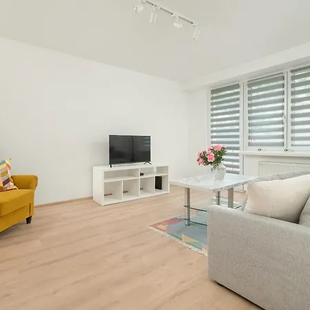Narutowicza Bright & Comfy Downtown By Renters * Lodz (Lodz)